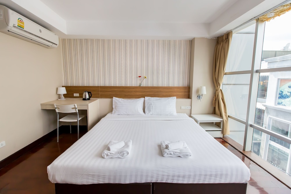 Snooze Hotel Thonglor Bangkok 23/53