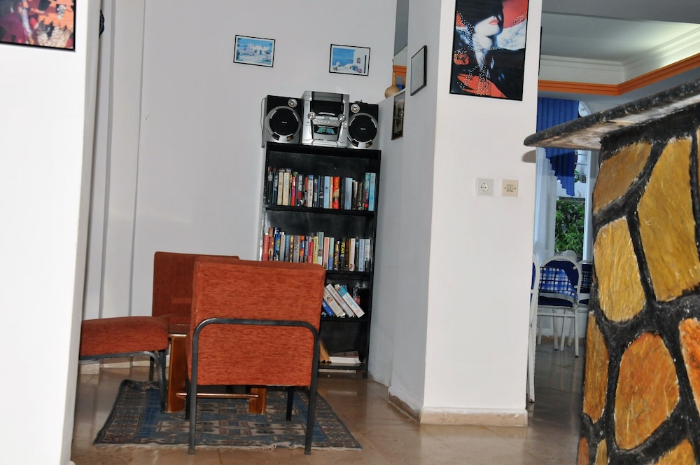 Dilhan Hotel 23/31
