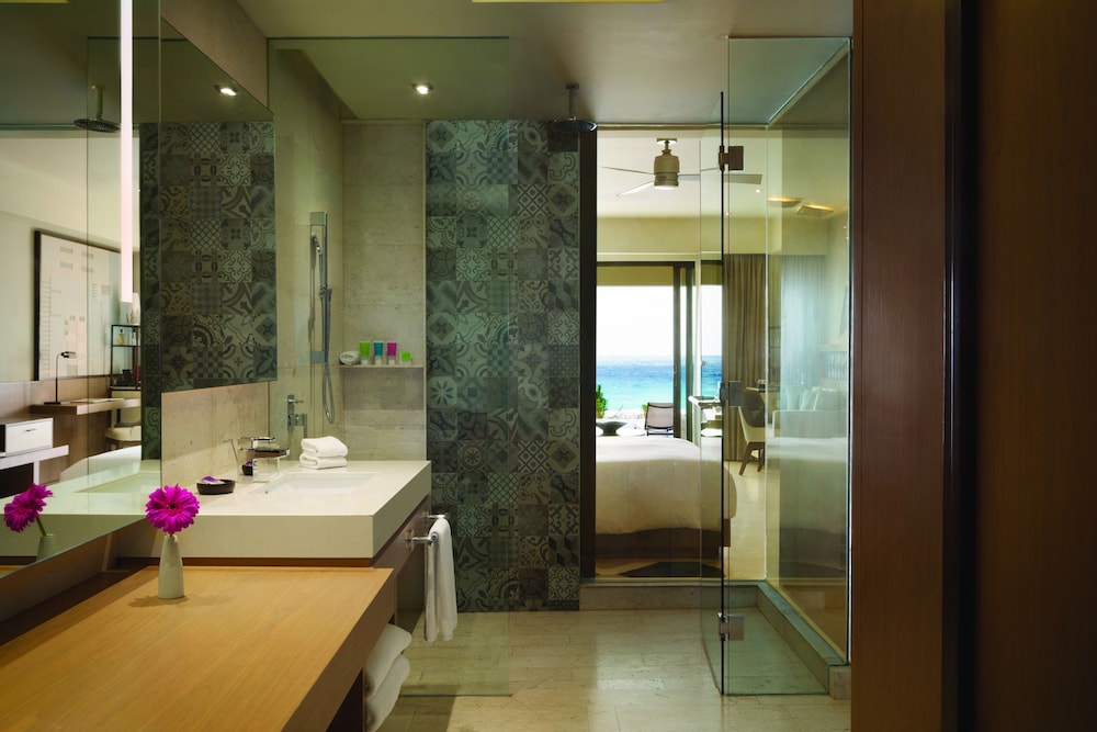 Turquoize at Hyatt Ziva Cancun Adults Only 50/50