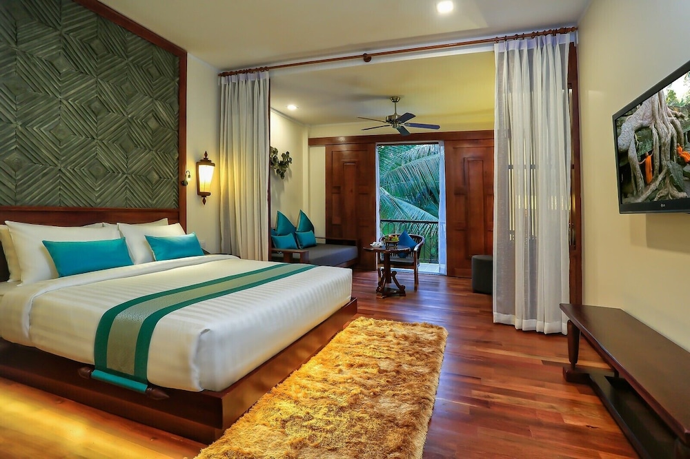 THE PRIVILEGE FLOOR BY LOTUS BLANC 10/40