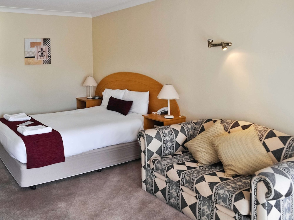 ibis Styles Orange 24/55