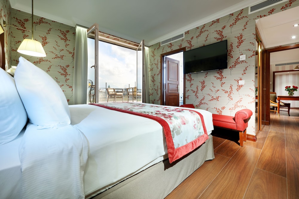 Junior Suite, Penthouse, 1 Queen and 1 Single Bed, Terrace