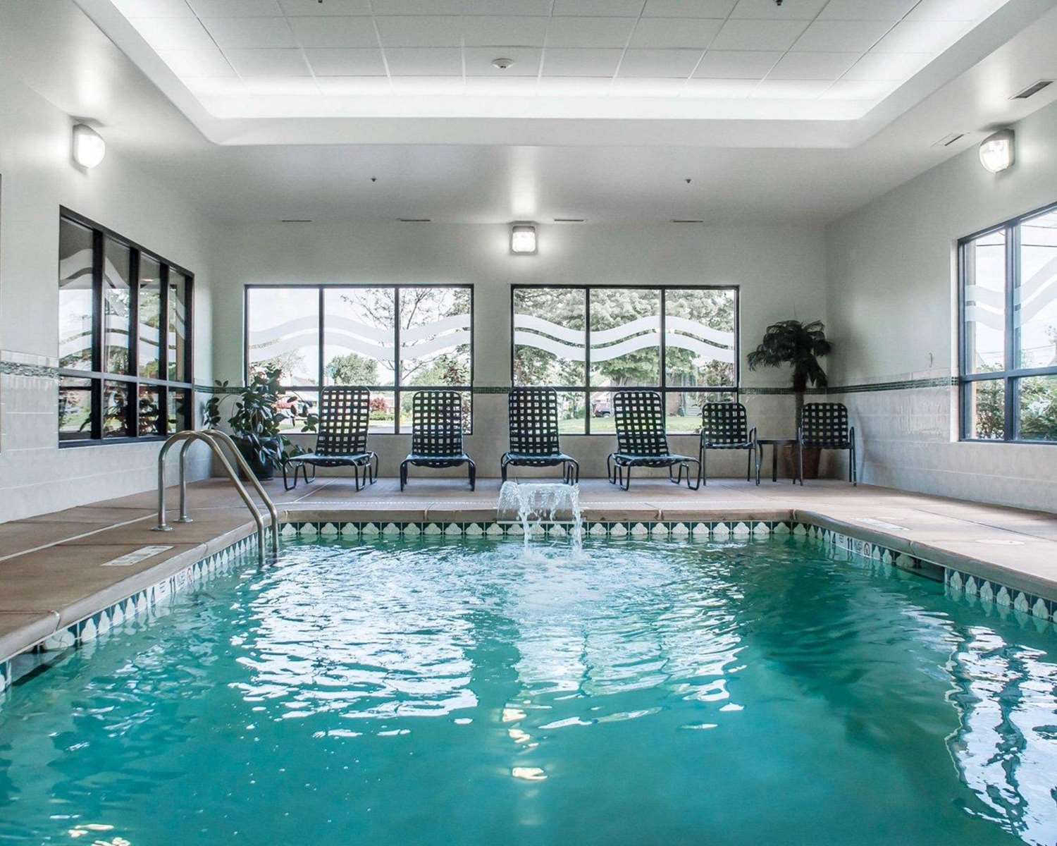 Quality Inn Near Walden Galleria Mall 16/36