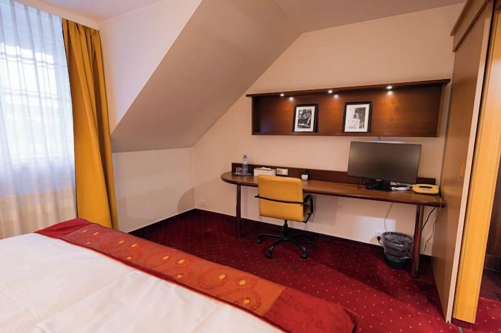 Hotel Atrium 25/73