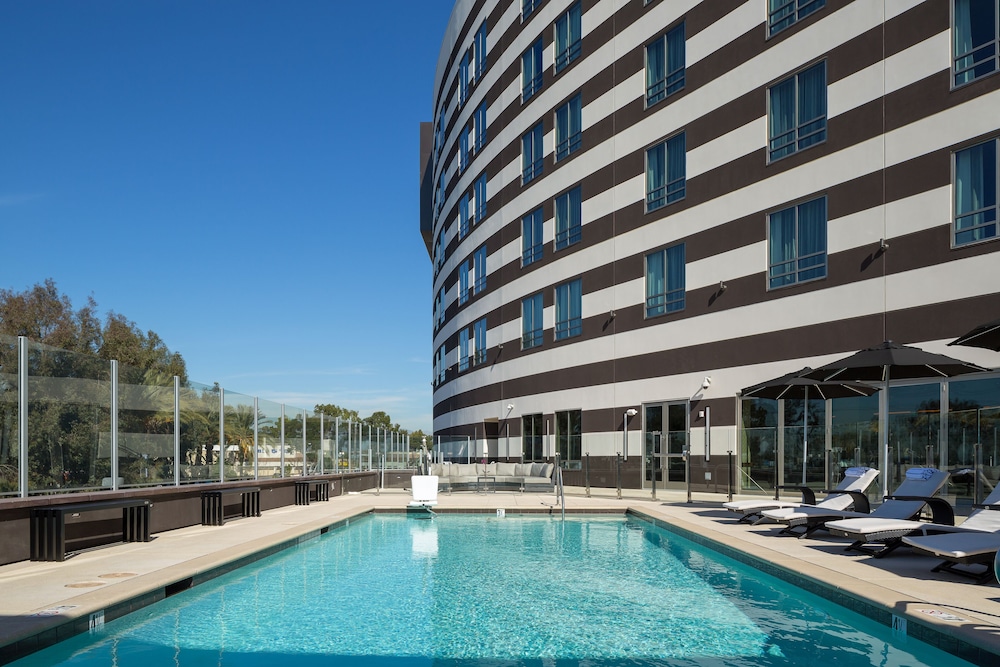 The Bicycle Hotel & Casino 3/54
