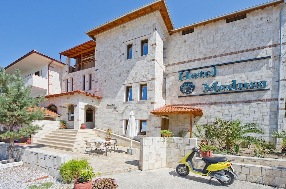 Medusa Hotel 20/25