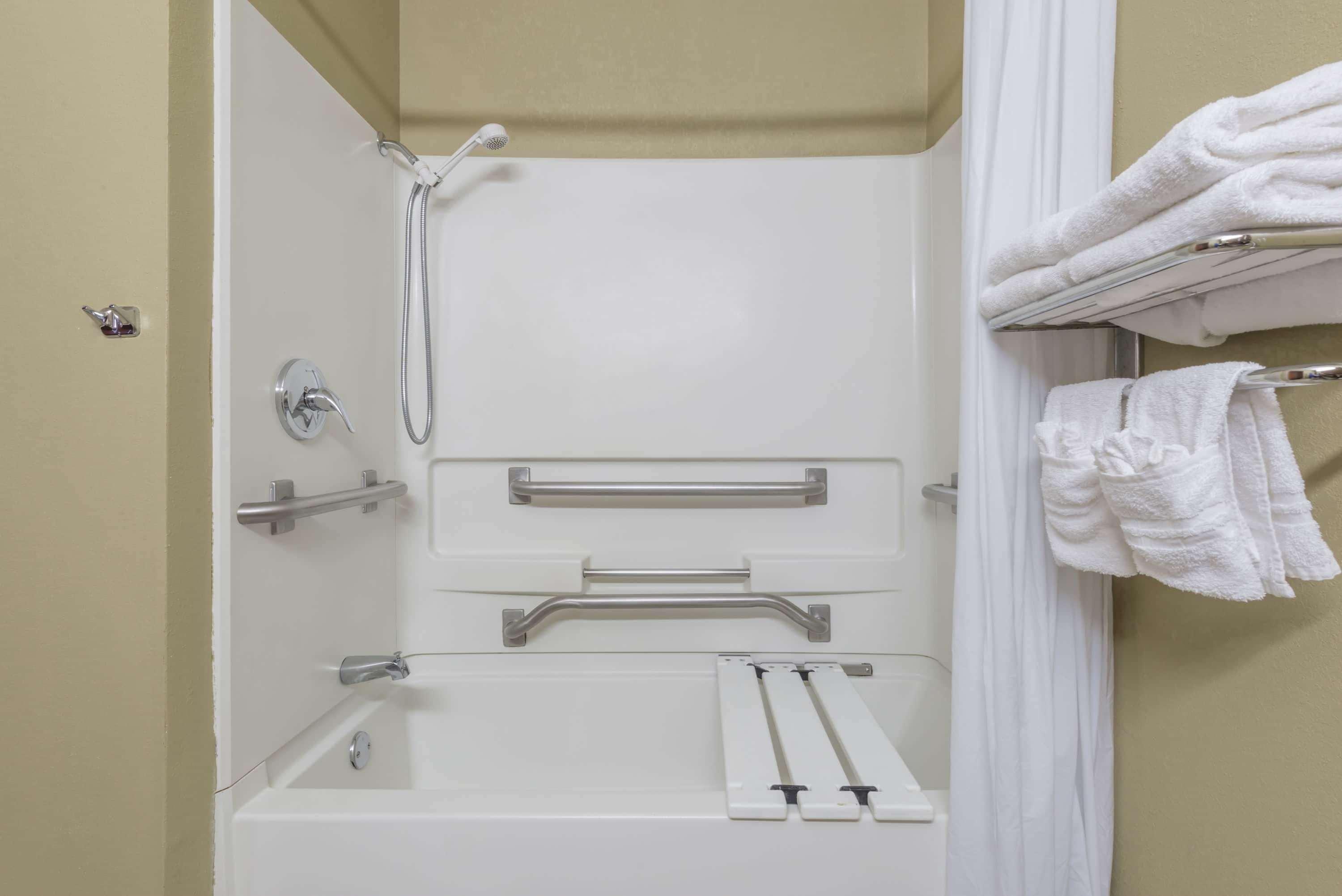 Microtel Inn & Suites by Wyndham West Chester 27/27