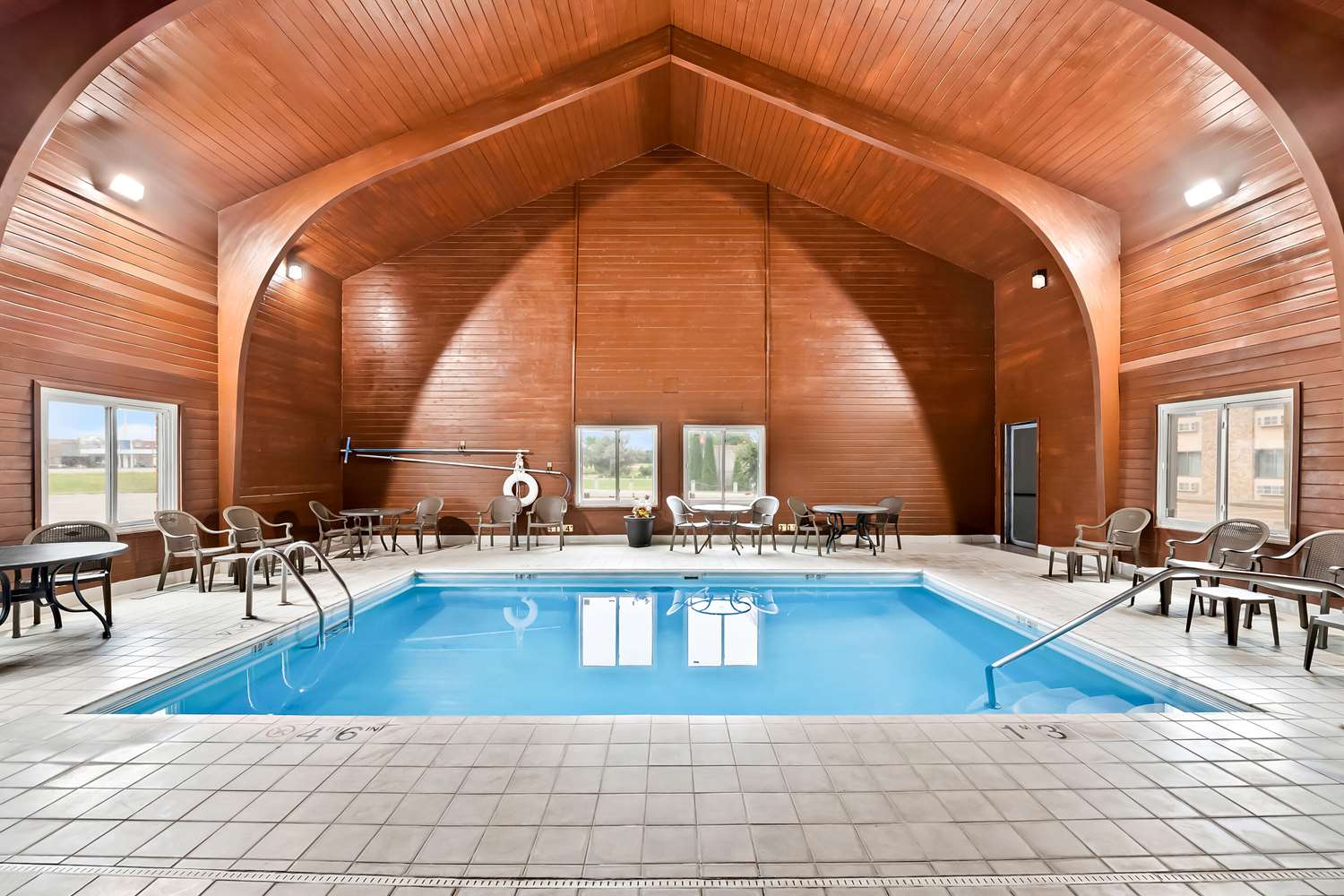 swimming pool spa