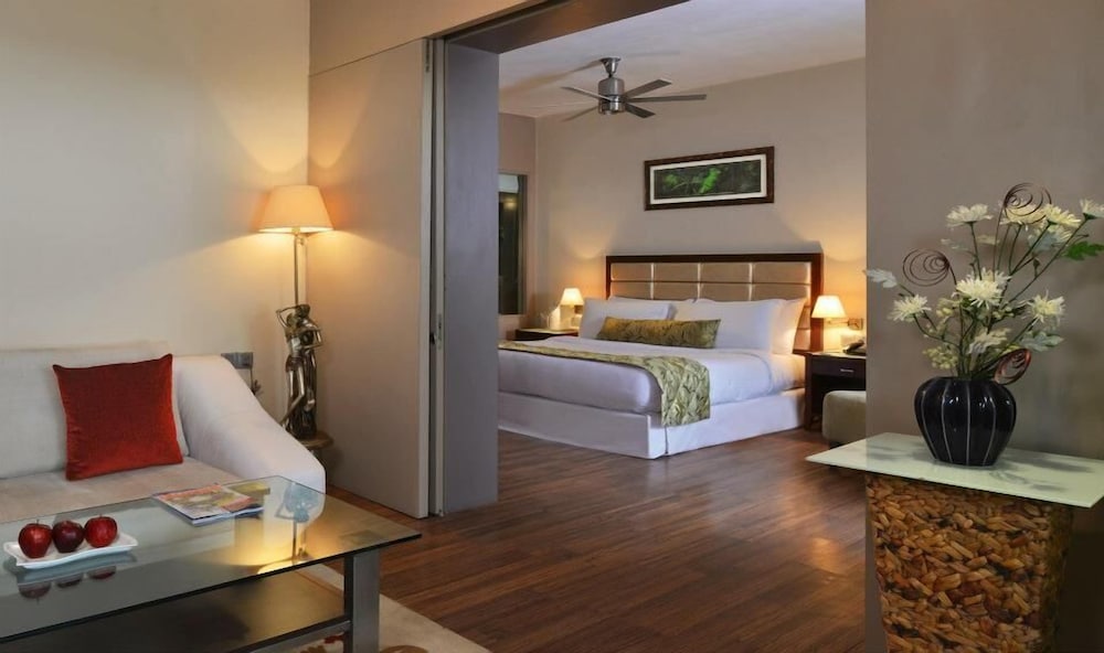 The Corinthians Resort 31/76