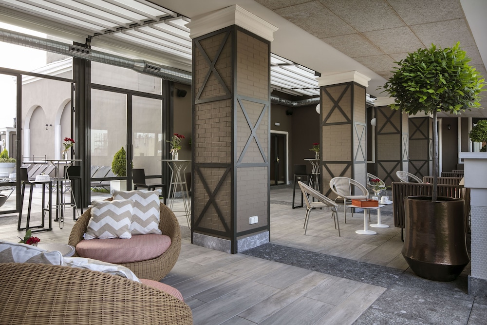 Emperador Hotel Madrid 30/50