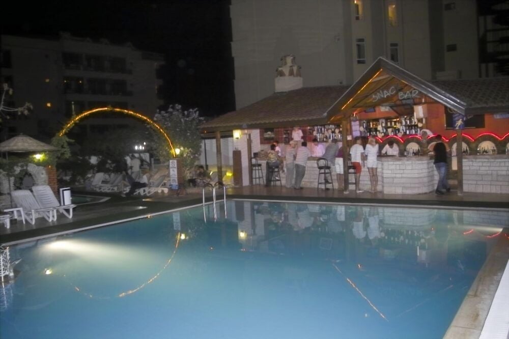 AEGEAN PARK HOTEL 10/40