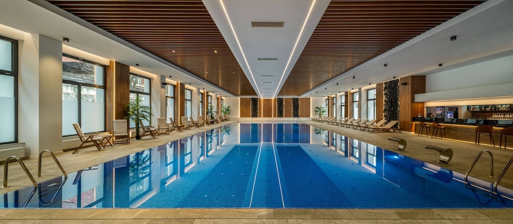 New Montana Hotel 27/50