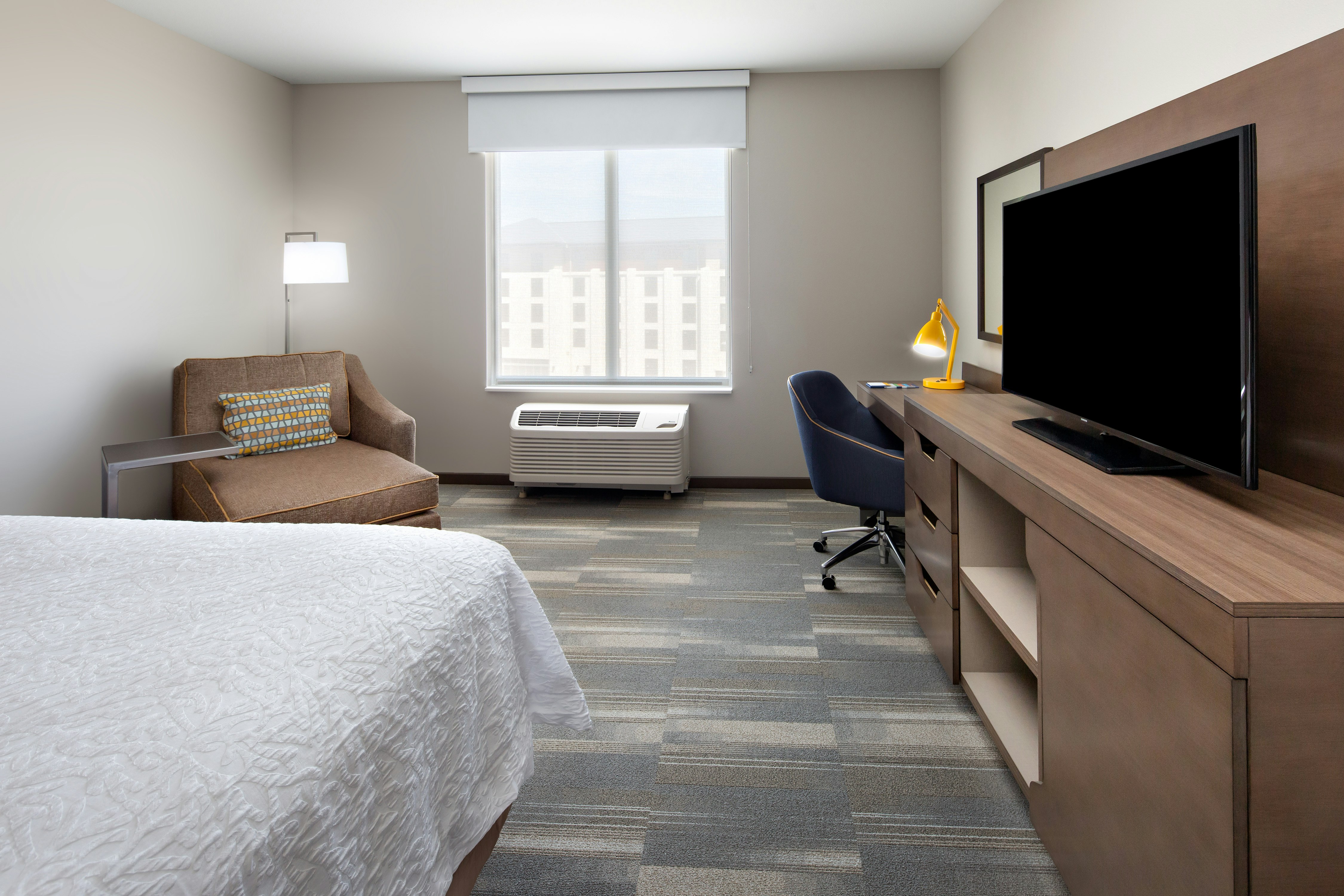 ROOM, KING BED, ACCESSIBLE