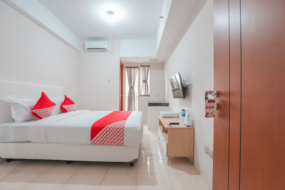 OYO 498 Green Lake View Ciputat 34/65