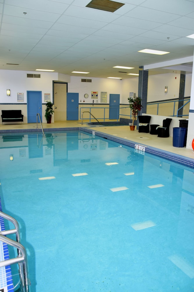 Coast Lethbridge Hotel and Conference Centre 24/50