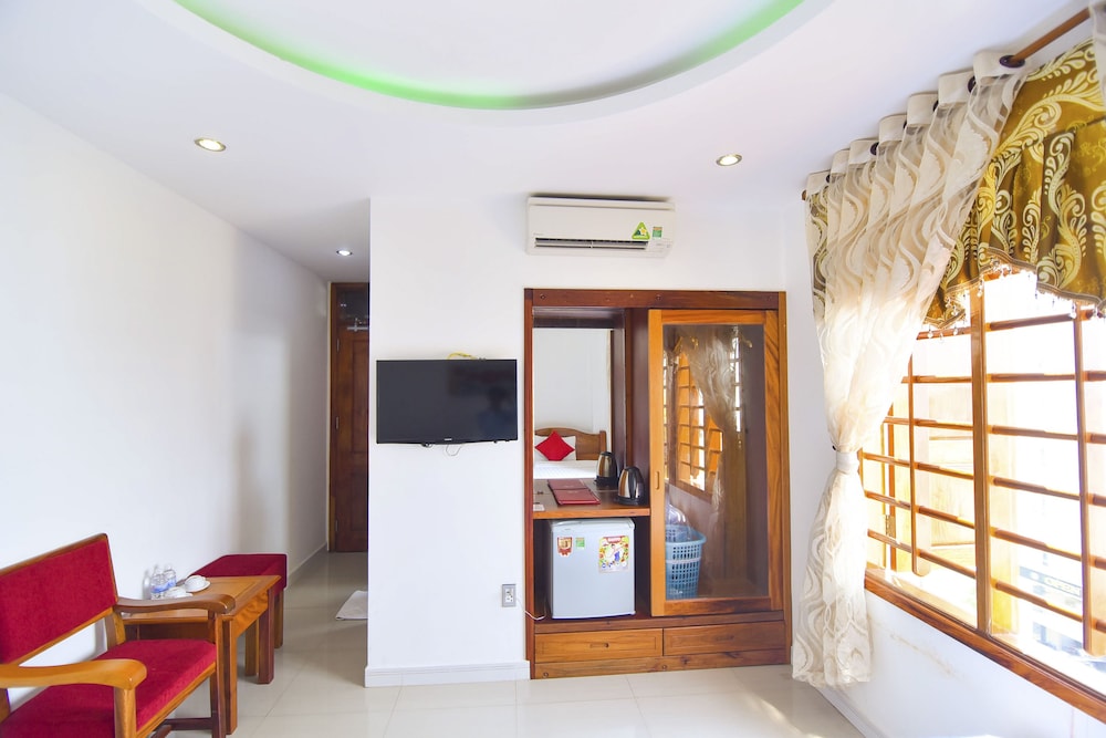 San San Hotel 45/66