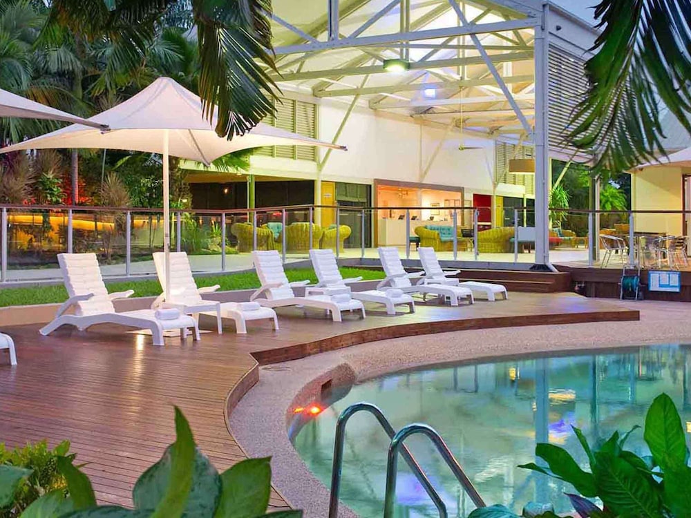 MERCURE TOWNSVILLE 4/61