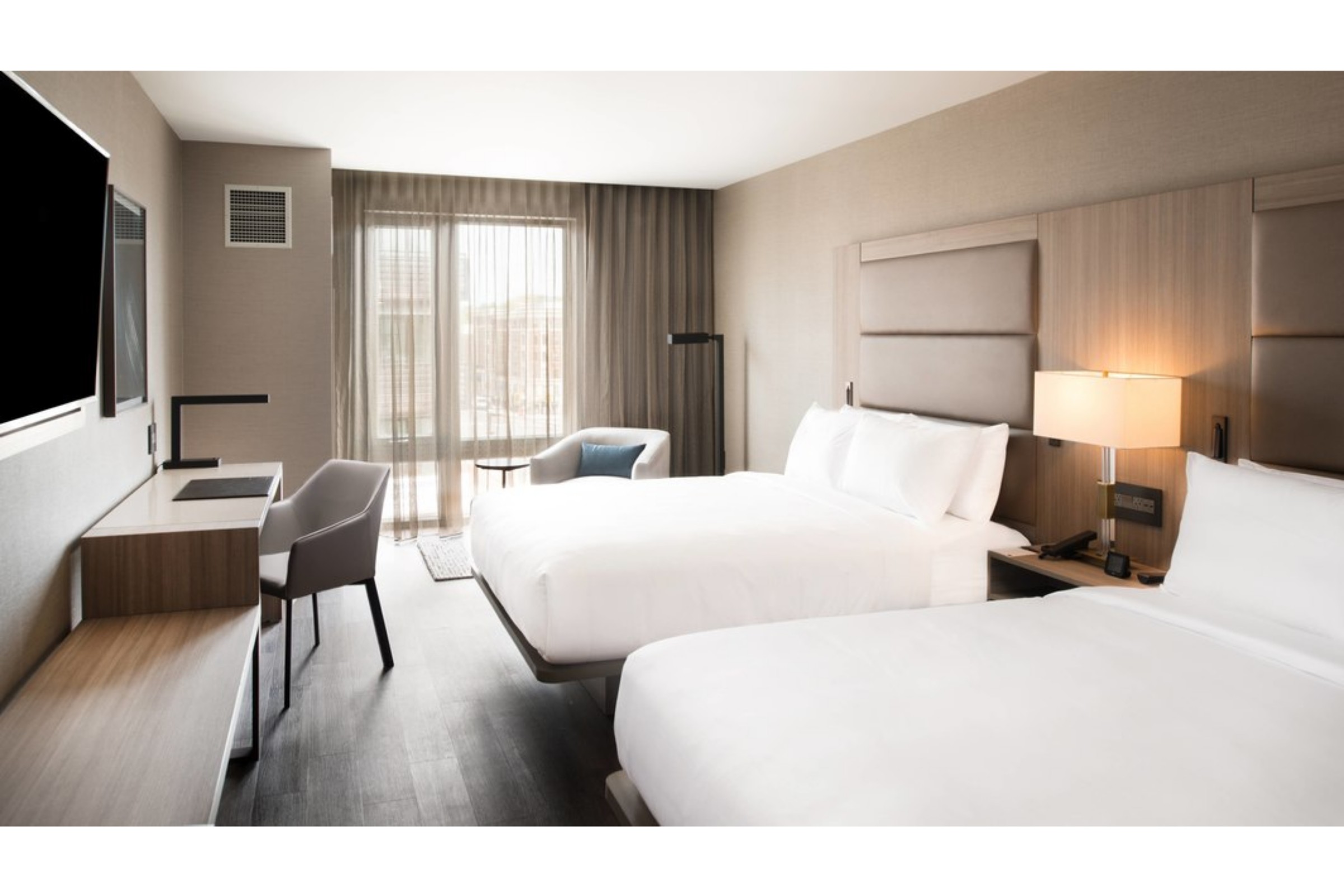 Standard, 1 King or 2 Queen Beds