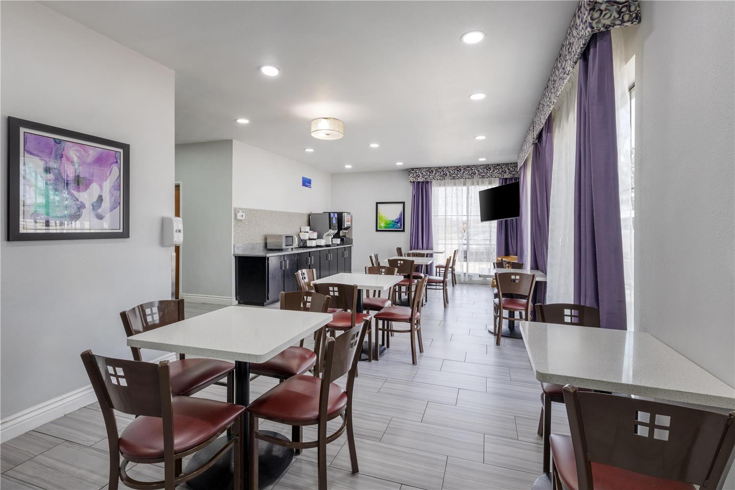 Best Western Executive Inn Corsicana 20/25