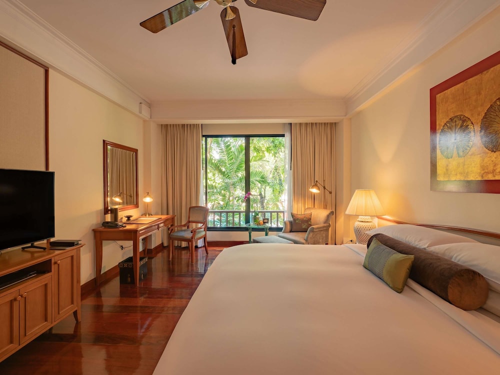 Sofitel Angkor Phokeethra Golf and Spa Resort 11/50
