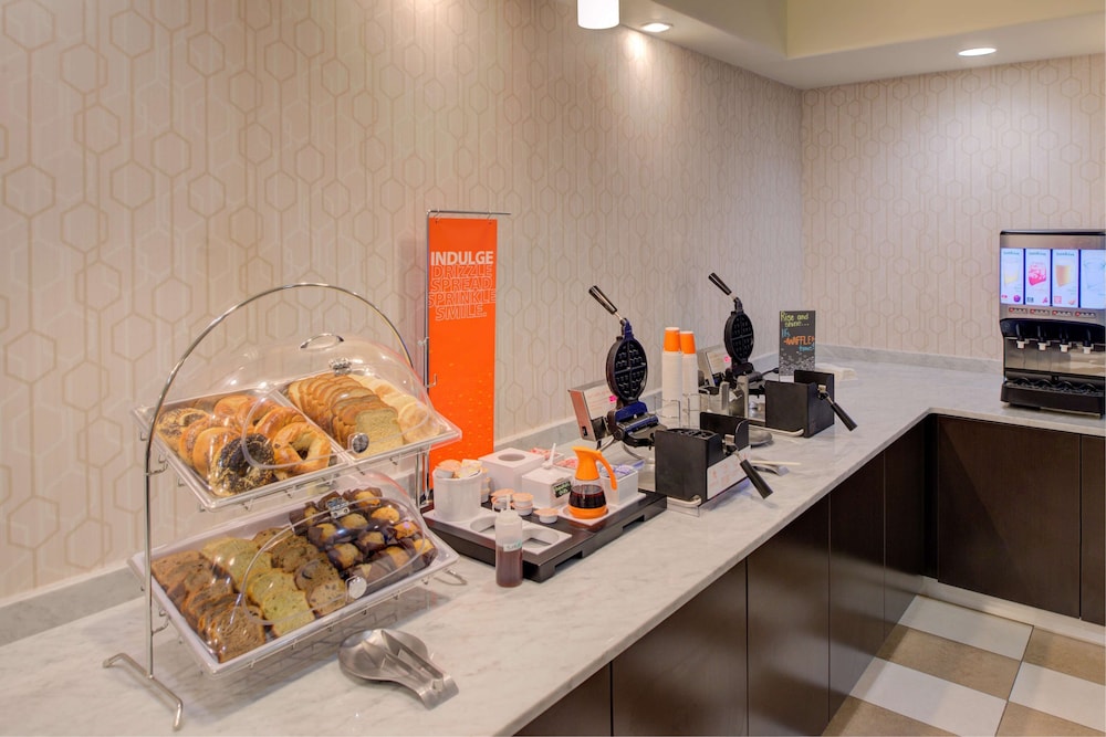 Hampton Inn Baton Rouge - Denham Springs 24/36
