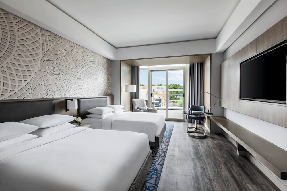 Clark Marriott Hotel 13/53