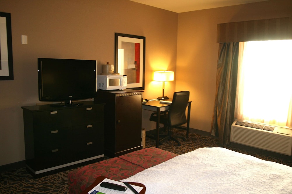 Hampton Inn & Suites Bay City, TX 21/39