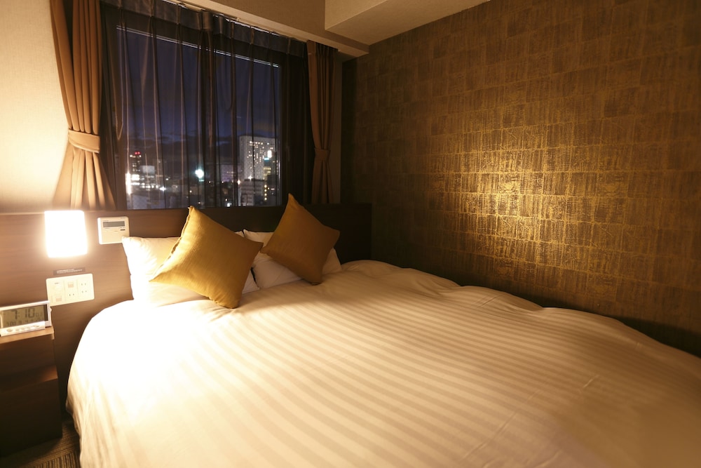 Dormy Inn Premium Namba 13/32
