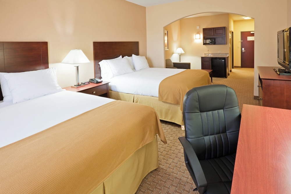 Holiday Inn Express Hotel Suites Guymon 27/69