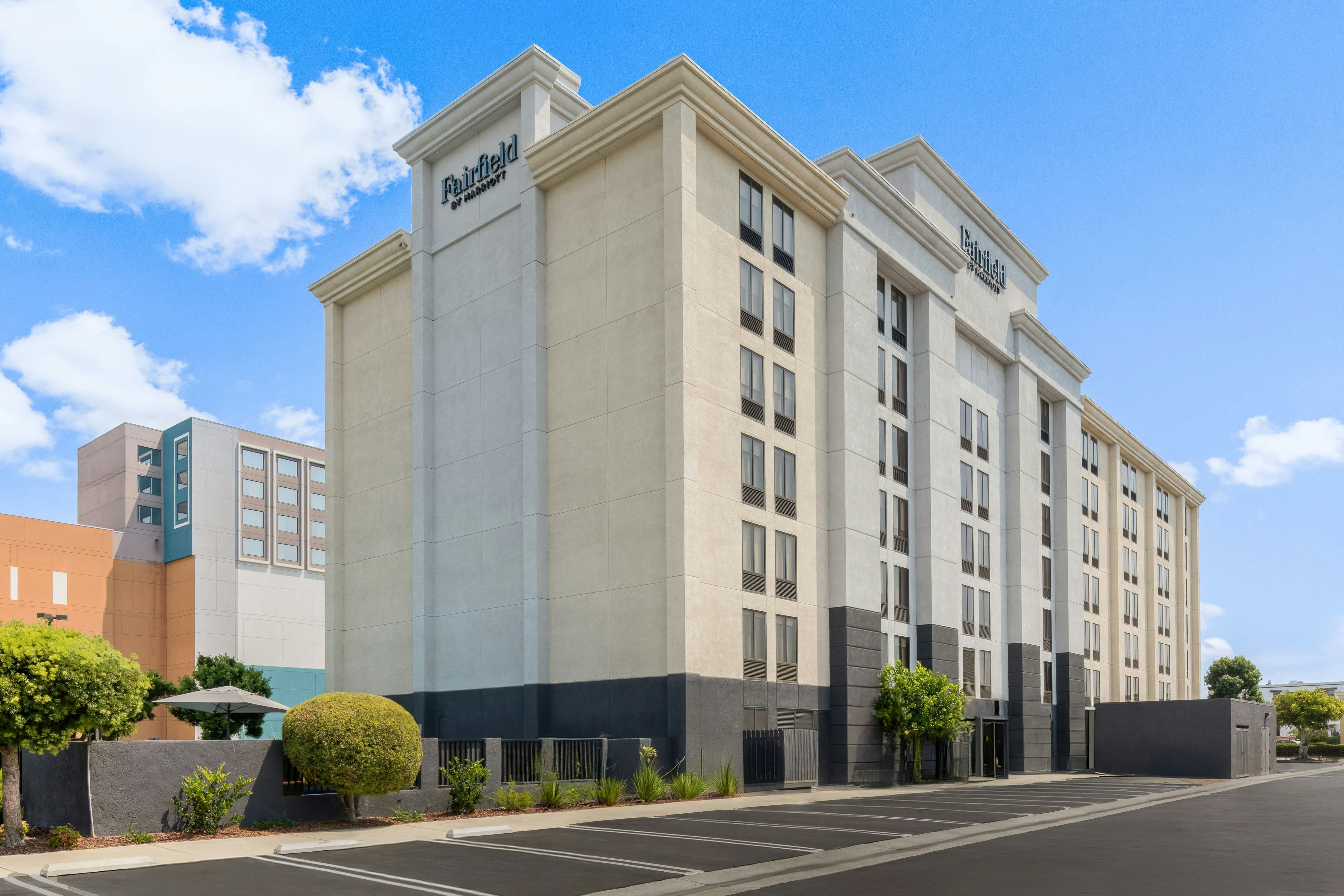 Fairfield Inn & Suites Anaheim North/ Buena Park 25/33