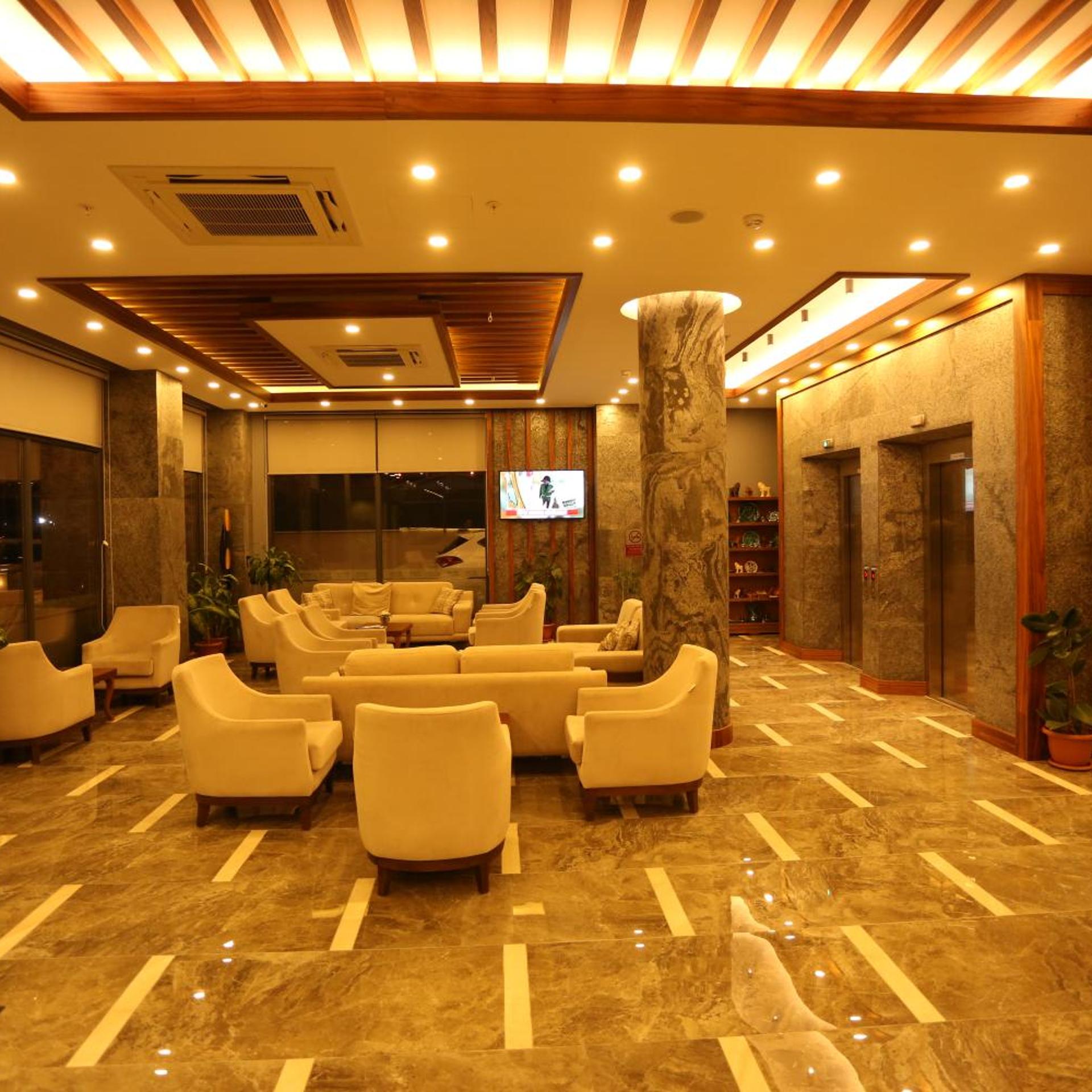 Oytun Hotel 5/52