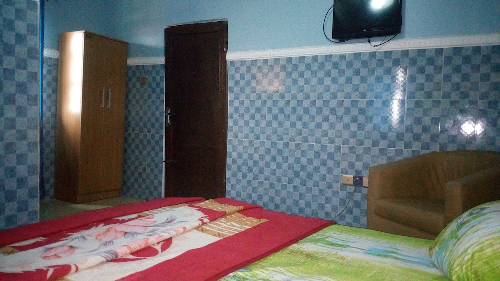 Jam-Bed Hotel And Suites Abeokuta 7/17
