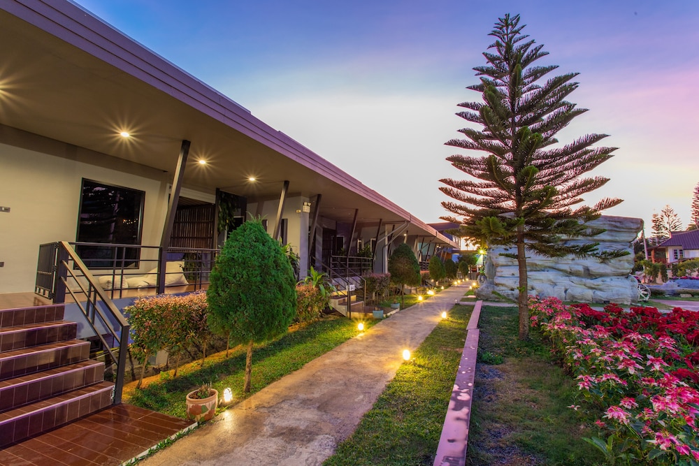Mossview Resort 66/72