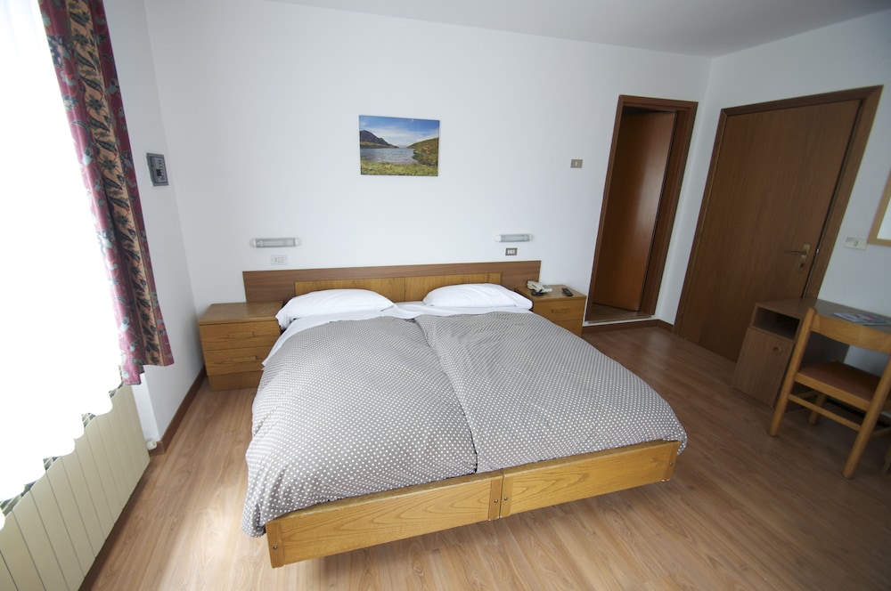 HOTEL SCIATORI 8/31