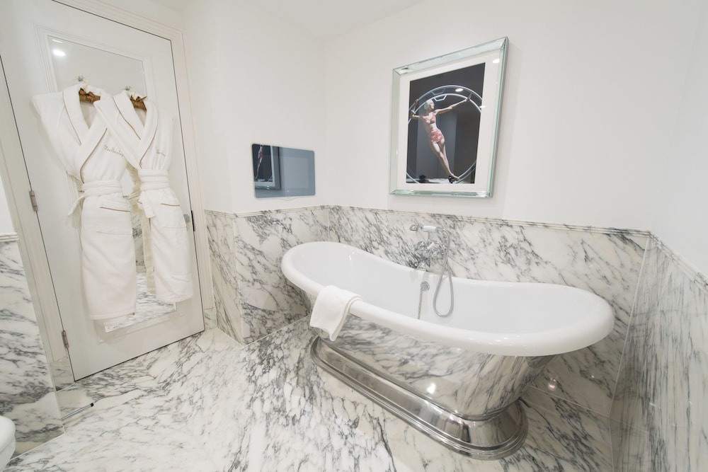 The Wellesley Knightsbridge A Luxury Collection Hotel, London 14/57