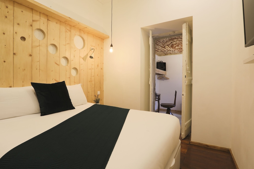 262 BOUTIQUE HOTEL 22/74