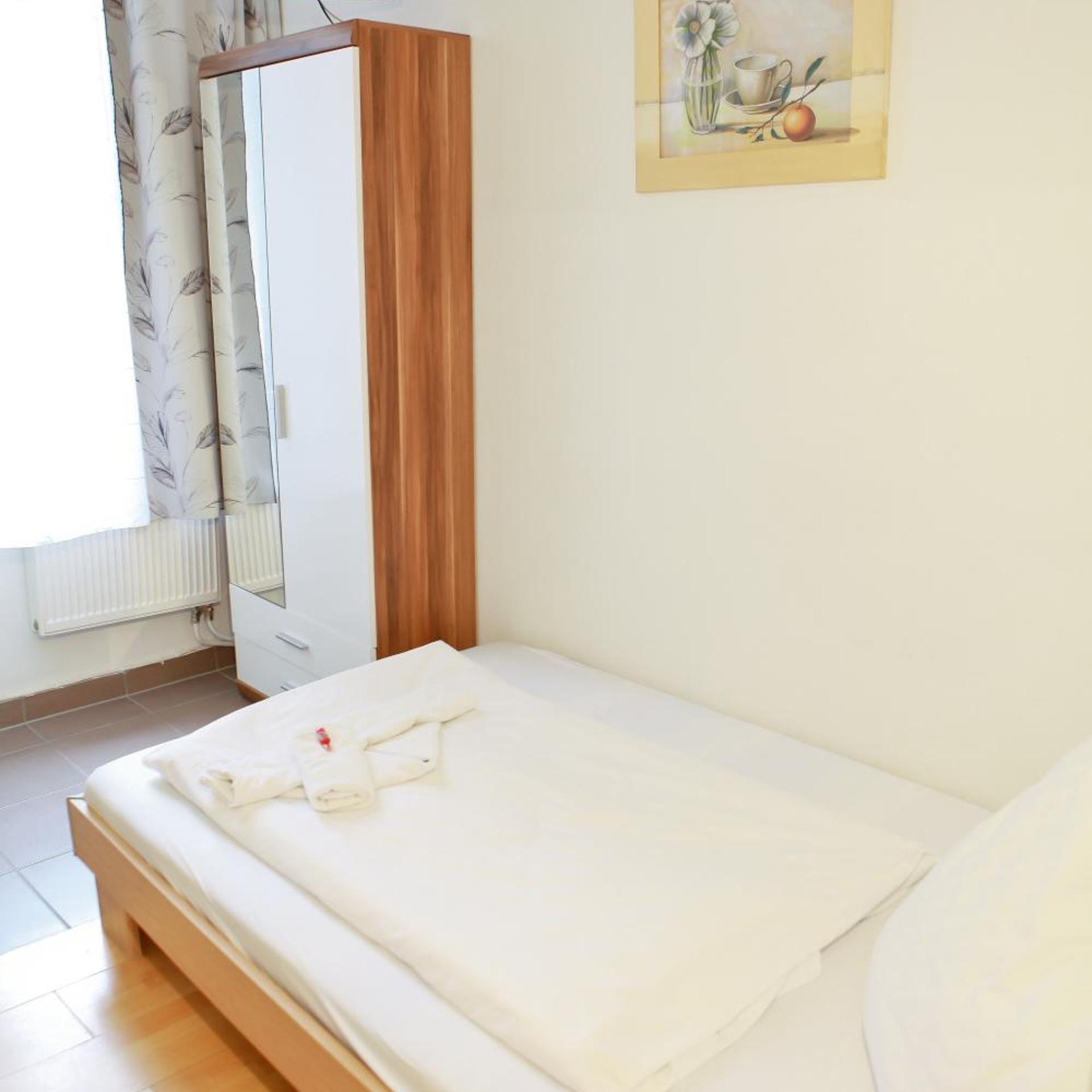 Room, Single, External Bathroom