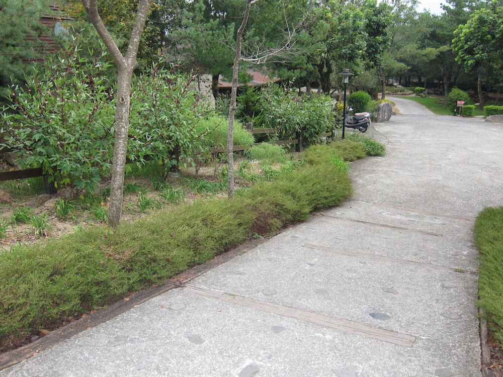 Zen and Pine Resort 51/63