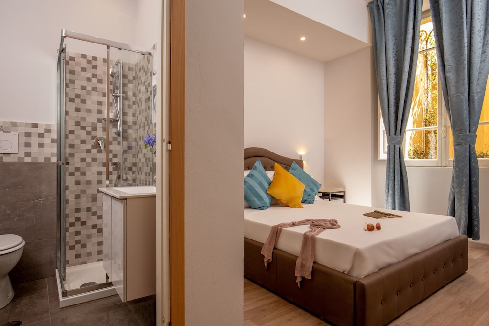 Courtyard Rome Suite 23/29