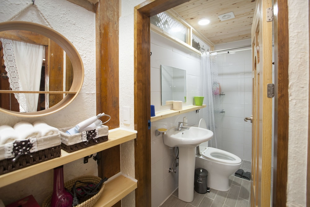 The Hanok 94/100