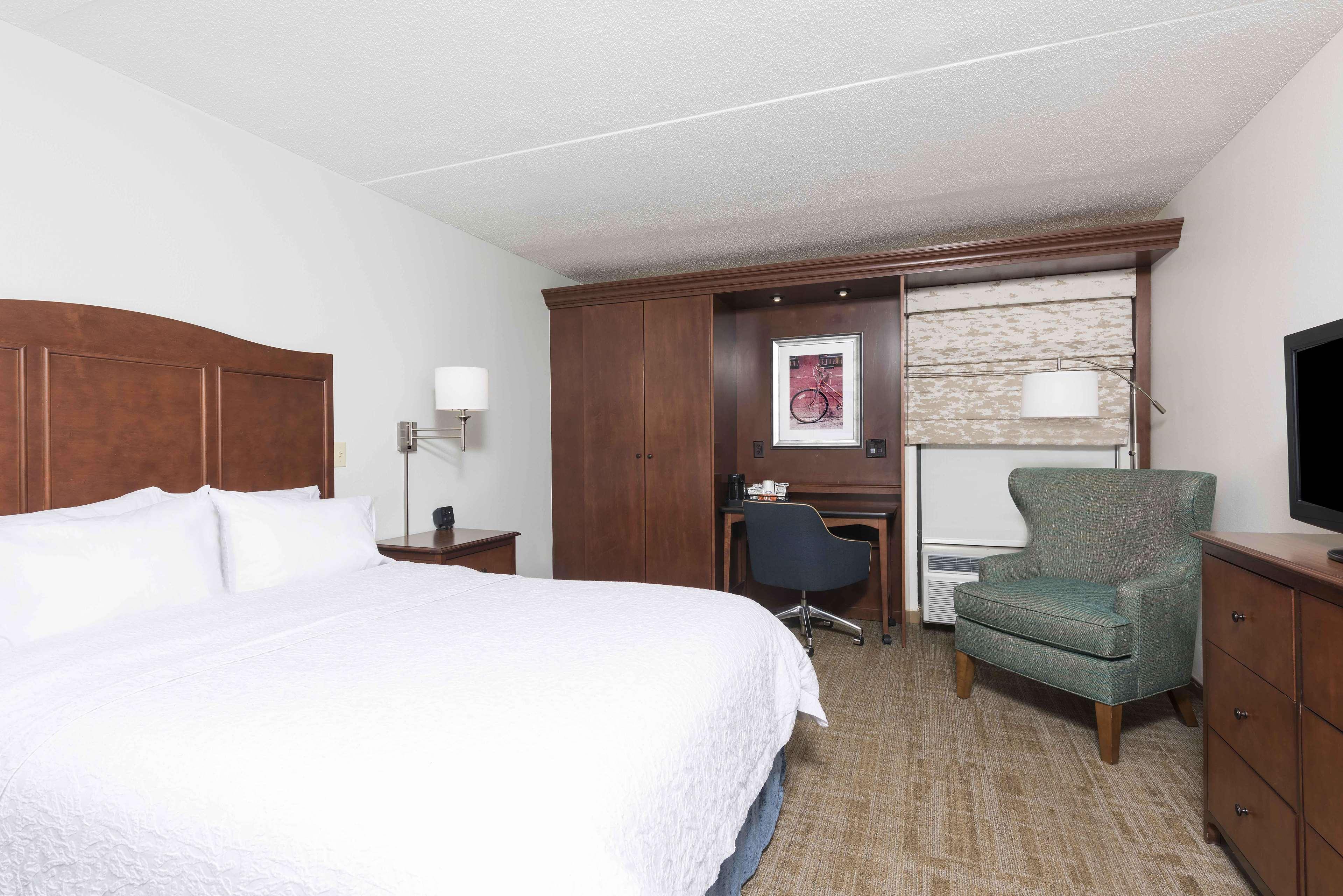 Room, Queen Bed