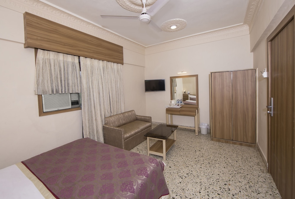 Bawa Regency 34/57