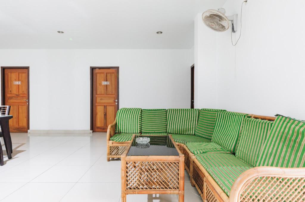 Reddoorz Near Siloam Hospital Palembang 36/56
