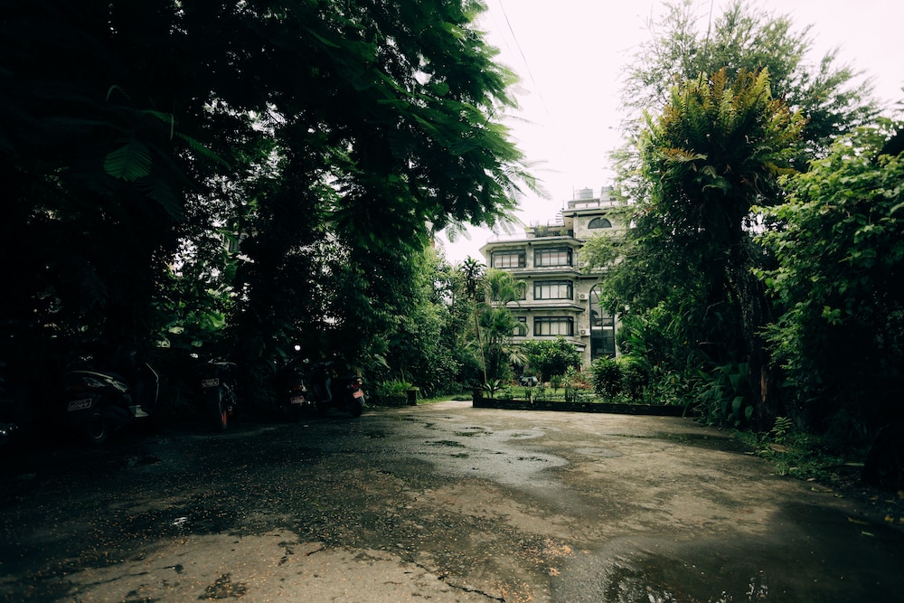 Hotel Tulsi 46/50
