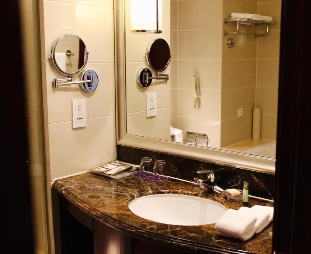 Tianjin Saixiang Hotel 48/50