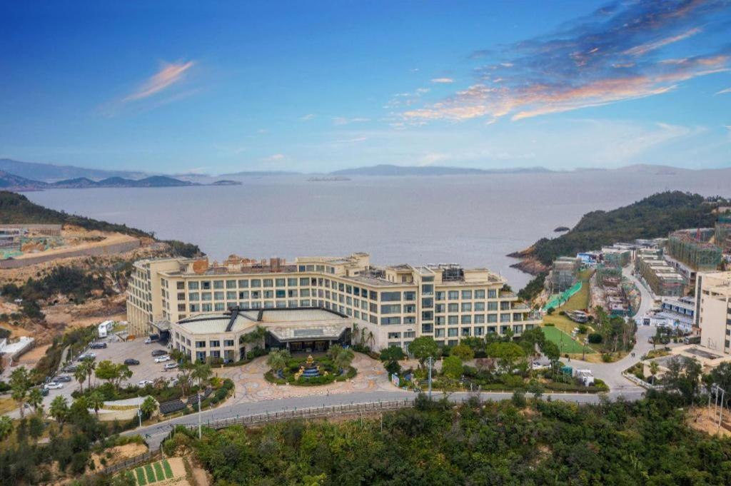 Golden Coast New Century Resort Wenzhou 3/59