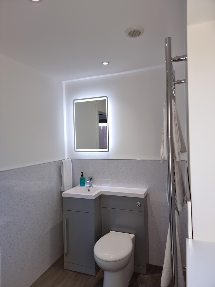 Carn Mhor Bed and Breakfast 46/50