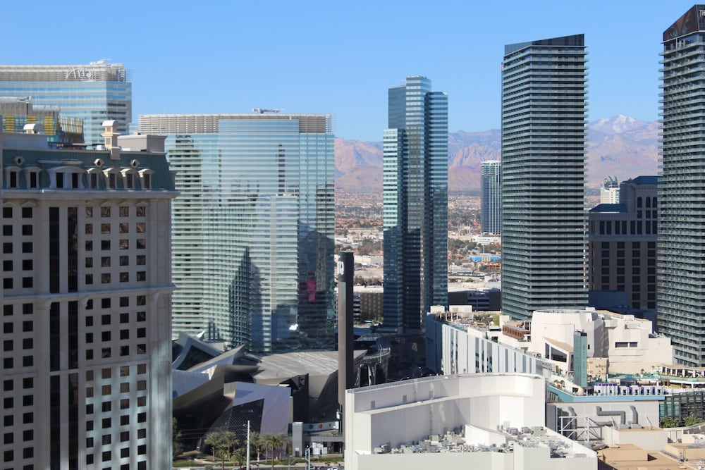 Luxury Suites International At The Signature 67/71