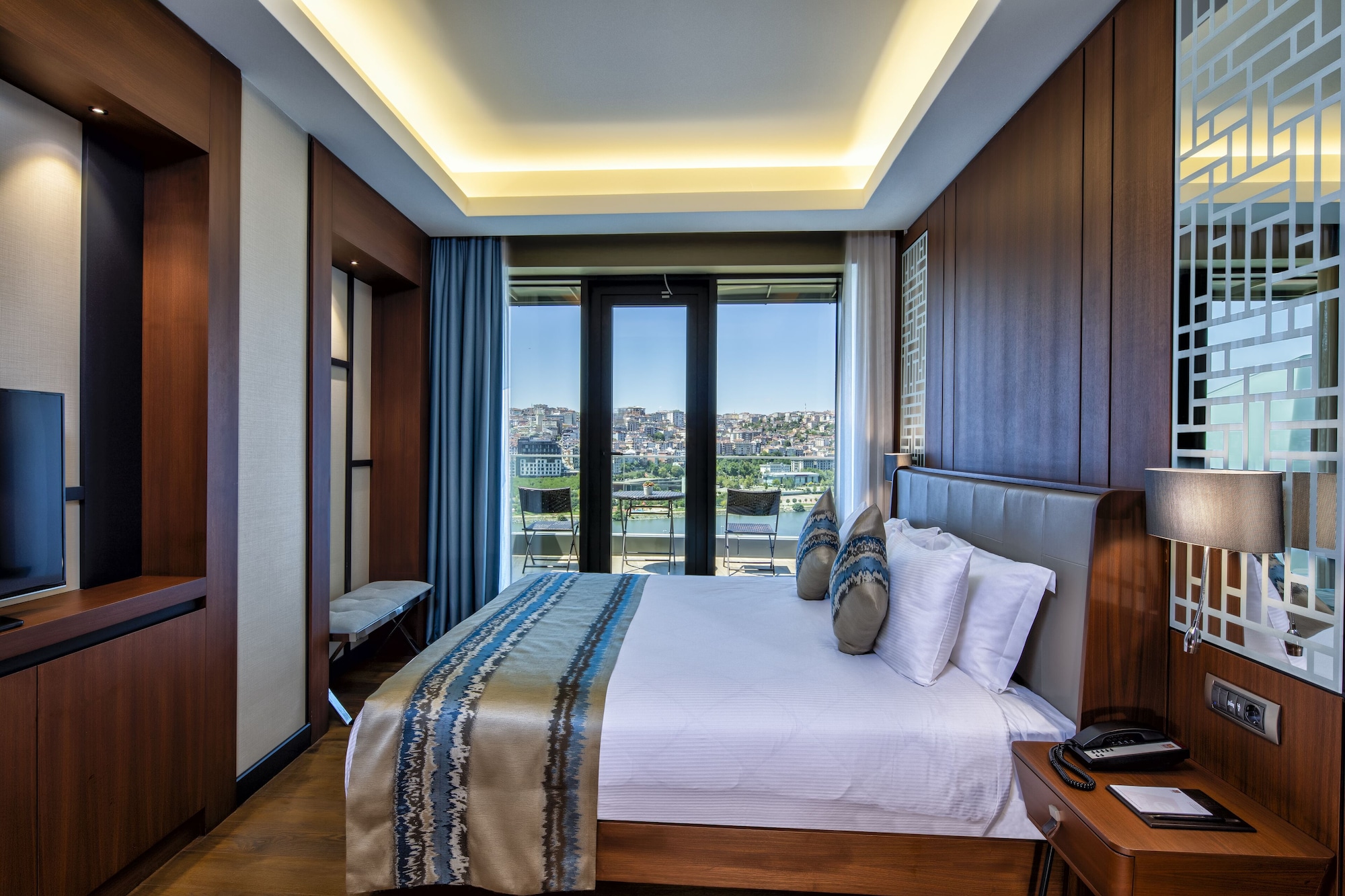 Deluxe Balcony Sea View Double Room