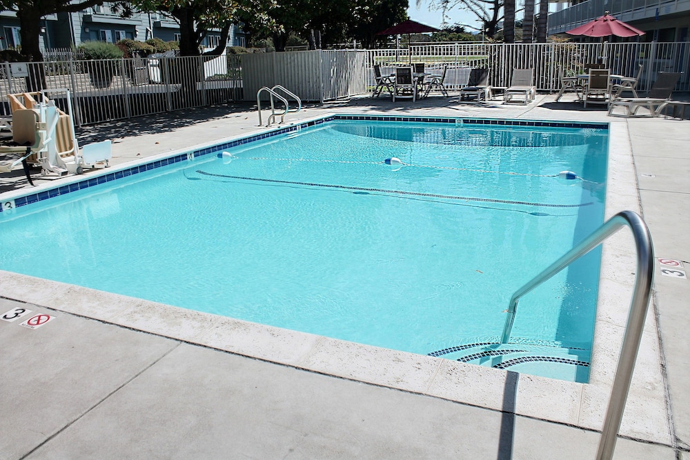 Motel6 Morro Bay, CA 40/63